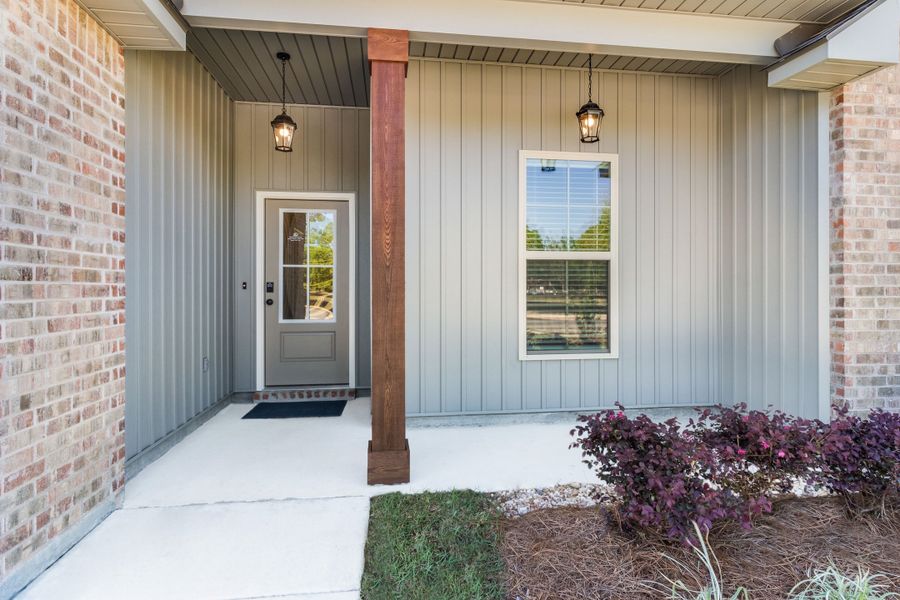 Exterior details of a home in Cardinal Estates, Bridge City (Image 2). Exterior details of a home in Cardinal Estates, Bridge City (Image 2).