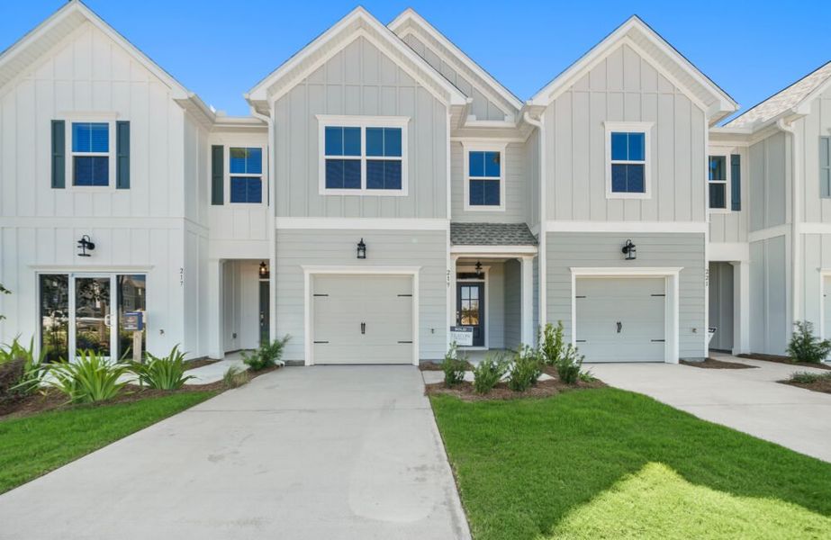 Front exterior of a home in the Seagate at Clara community, located in Panama City, FL (Image 4).