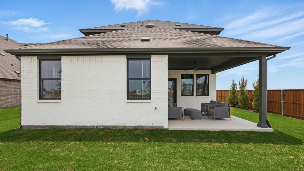 Exterior details of a home in Westridge Journey, McKinney (Image 11).