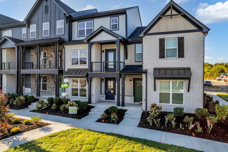 Front exterior of a home in the Anderson Park community, located in Hendersonville, TN (Image 41).