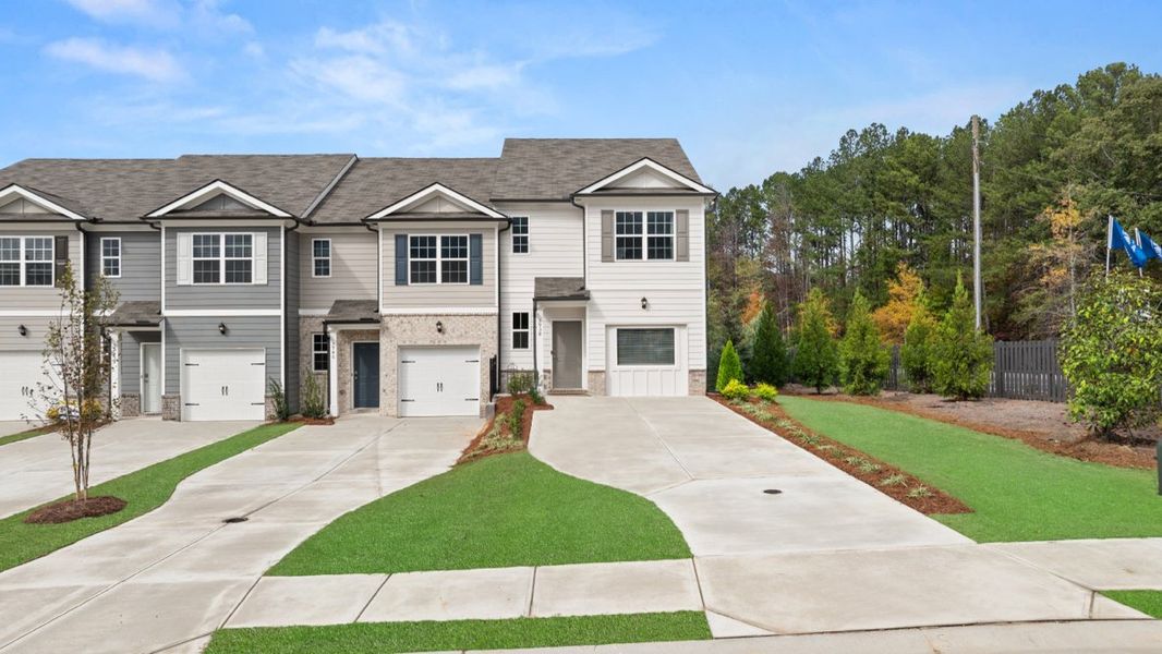 Image 52 of the Woodbury Park community in Atlanta, GA.