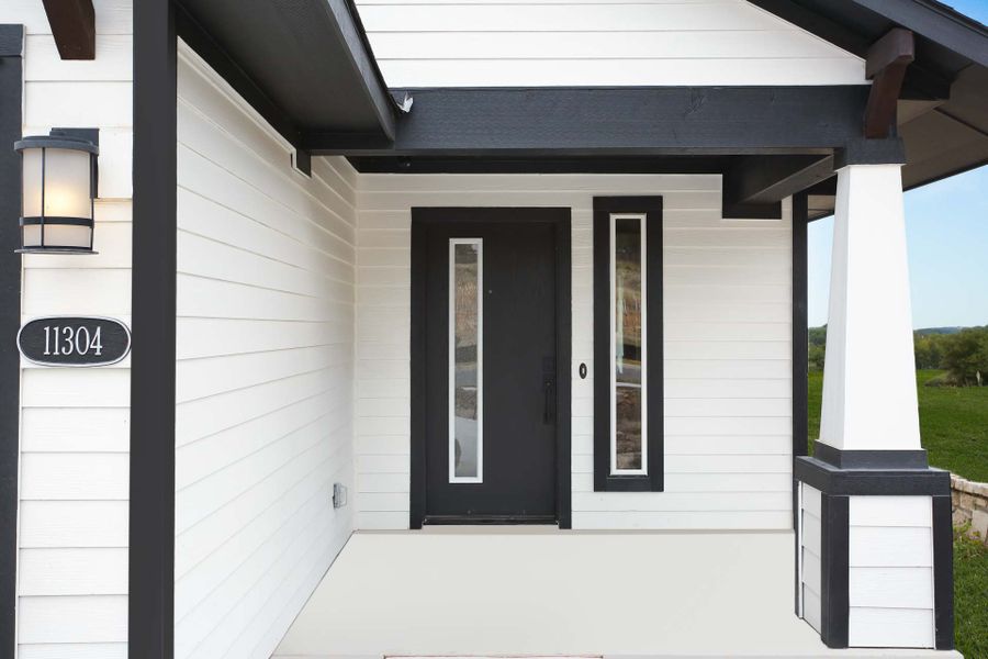 Exterior details of a home in Cloverleaf, Austin (Image 4).