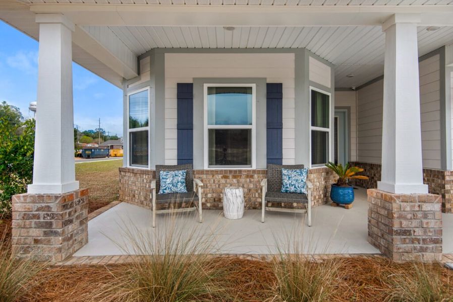 Exterior details of a home in Southern Palms, Pace (Image 4).