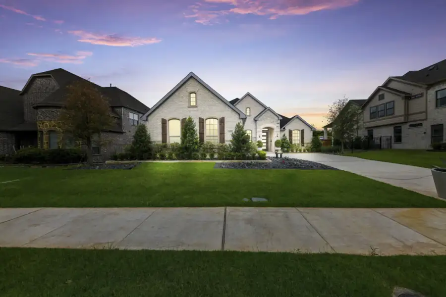 Image 6 of the Stone Creek community in Forney, TX.