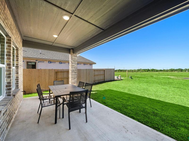 Exterior details of a home in Emberly, Beasley (Image 3).