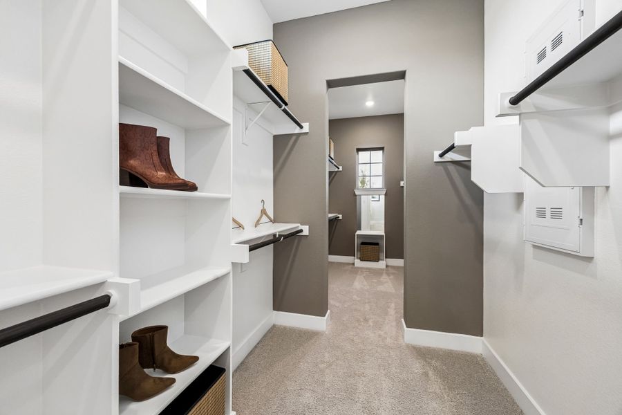 Furnished interior in a model home at Lakeway Estates in Waxahachie (Image 26).