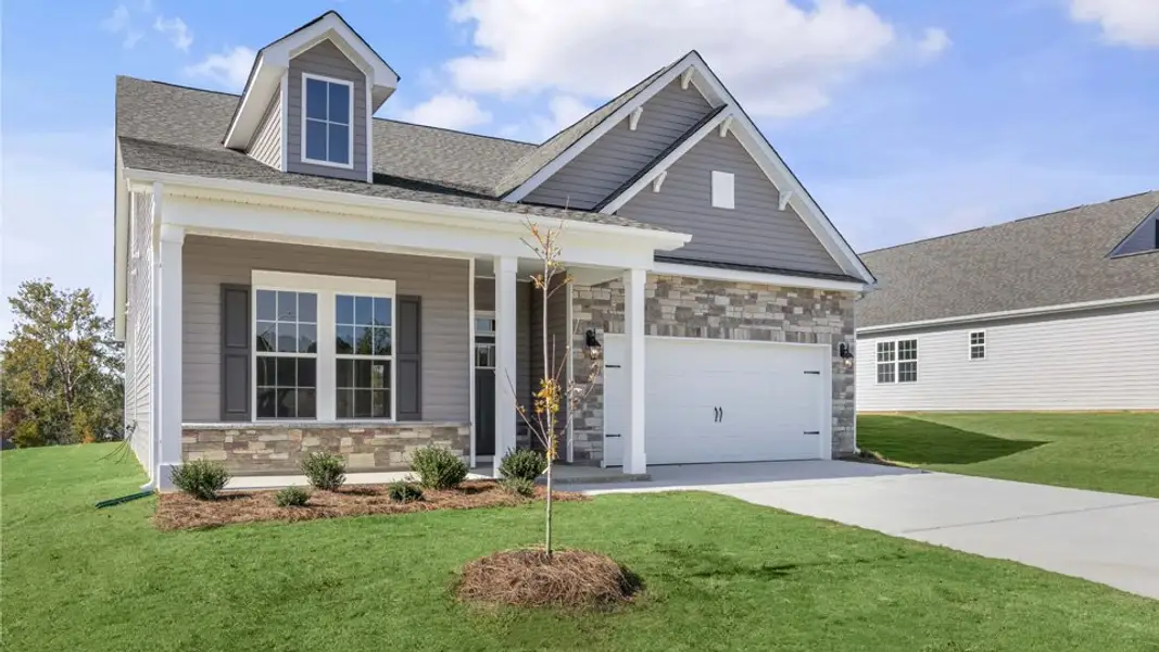 Front exterior of a home in the The Villas at Collinswood community, located in Aberdeen, NC (Image 11).