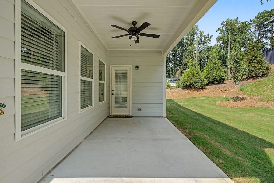 Exterior details of a home in Sawmill Creek, Austell (Image 3).