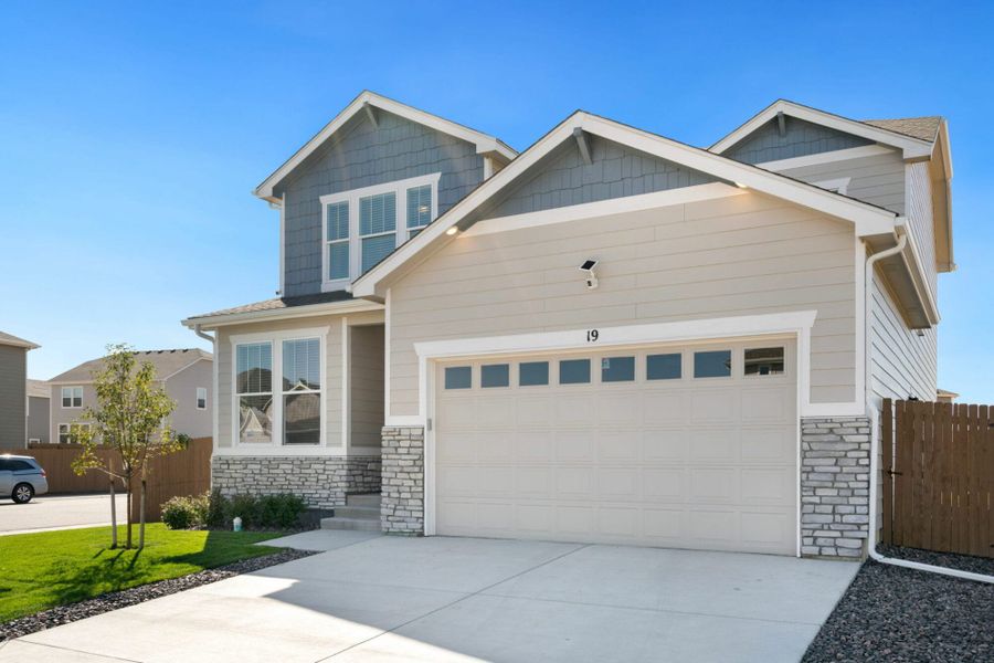 Front exterior of a home in the Lochbuie Station – Jewel Collection community, located in Lochbuie, CO (Image 2).