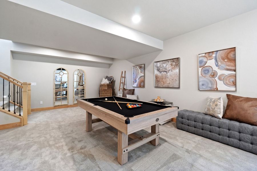 The Aurora Highlands,80019