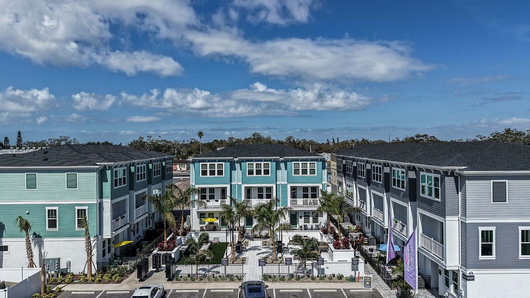 Image 19 of the Towns at Union community in St. Petersburg, FL.