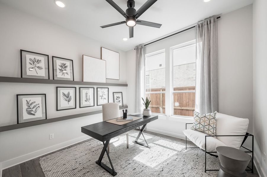 Furnished interior in a model home at Sienna 60’ in Missouri City (Image 9).