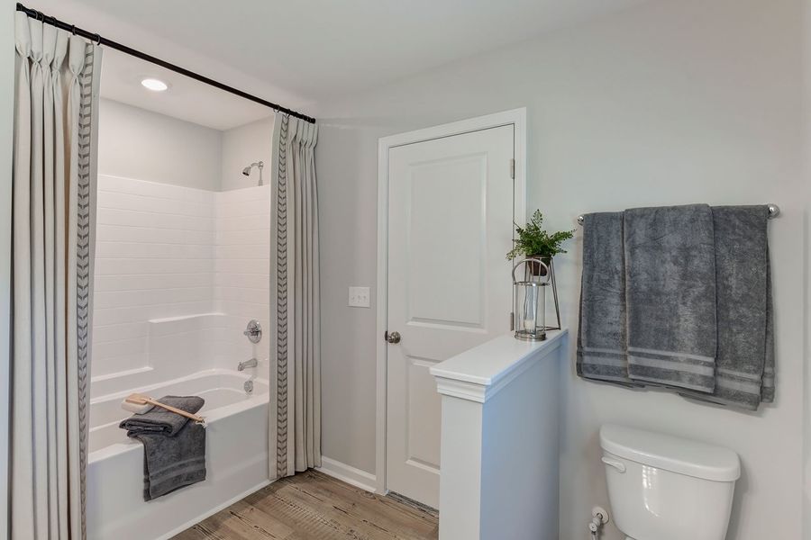 Evans | Primary Bathroom