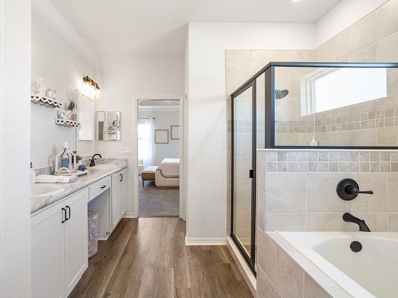Select homes include a luxurious garden tub - Westin II home plan Select homes include a luxurious garden tub - Westin II home plan