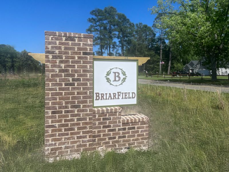 Front exterior of a home in the Briarfield community, located in Conway, SC (Image 9).