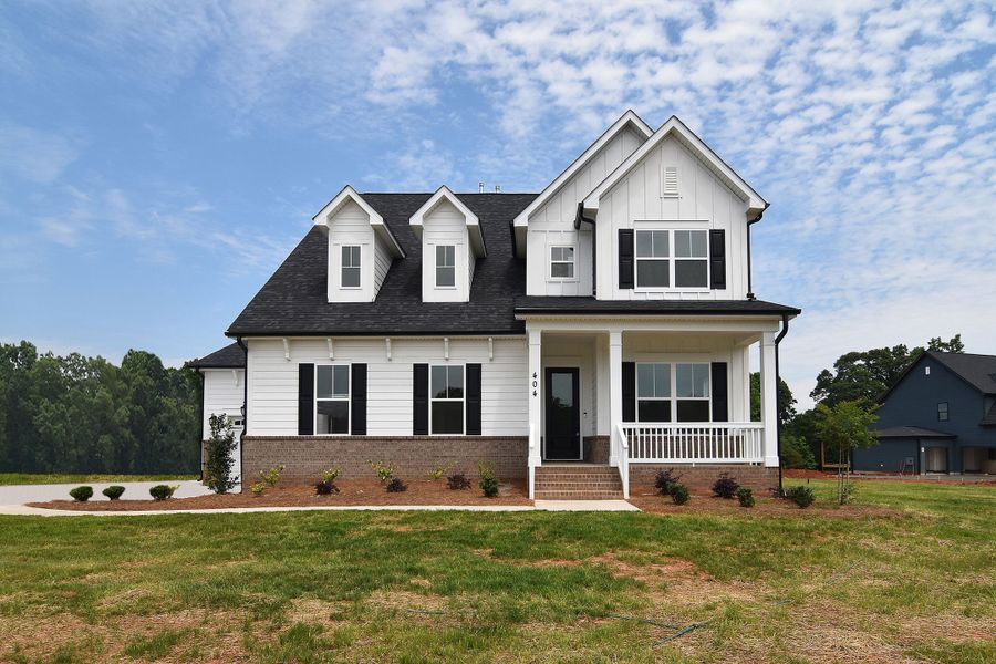 Front exterior of a home in the Edmunds Farm community, located in Clover, SC (Image 3). Front exterior of a home in the Edmunds Farm community, located in Clover, SC (Image 3).