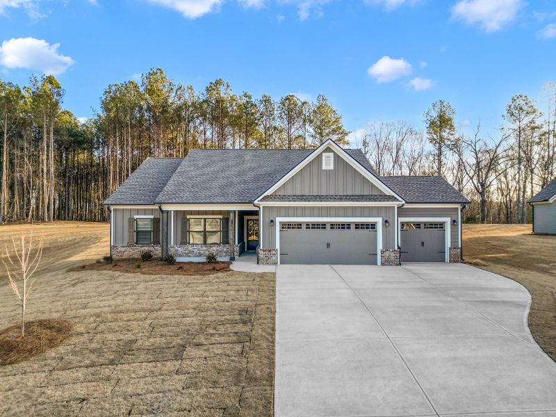 Front exterior of a home in the Red Oak Ridge community, located in Loganville, GA (Image 11). Front exterior of a home in the Red Oak Ridge community, located in Loganville, GA (Image 11).