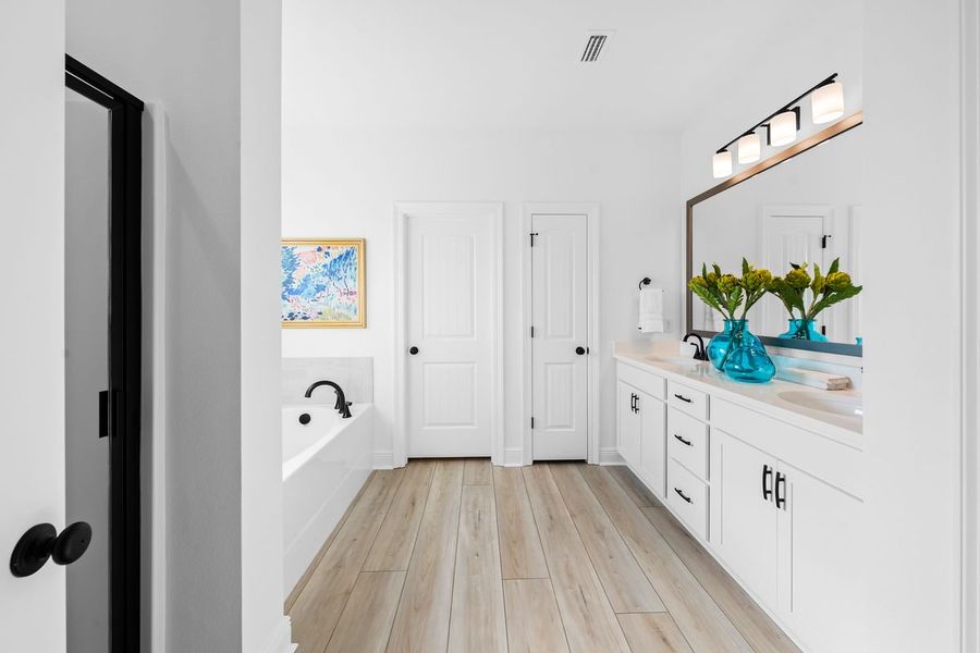 Houston Place - Crestview, FL - DSLD Homes - Comstock III H - Model Home