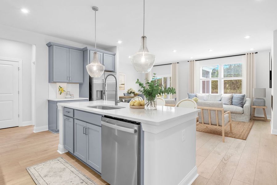 Beautiful Kitchen and Living Areas Beautiful Kitchen and Living Areas