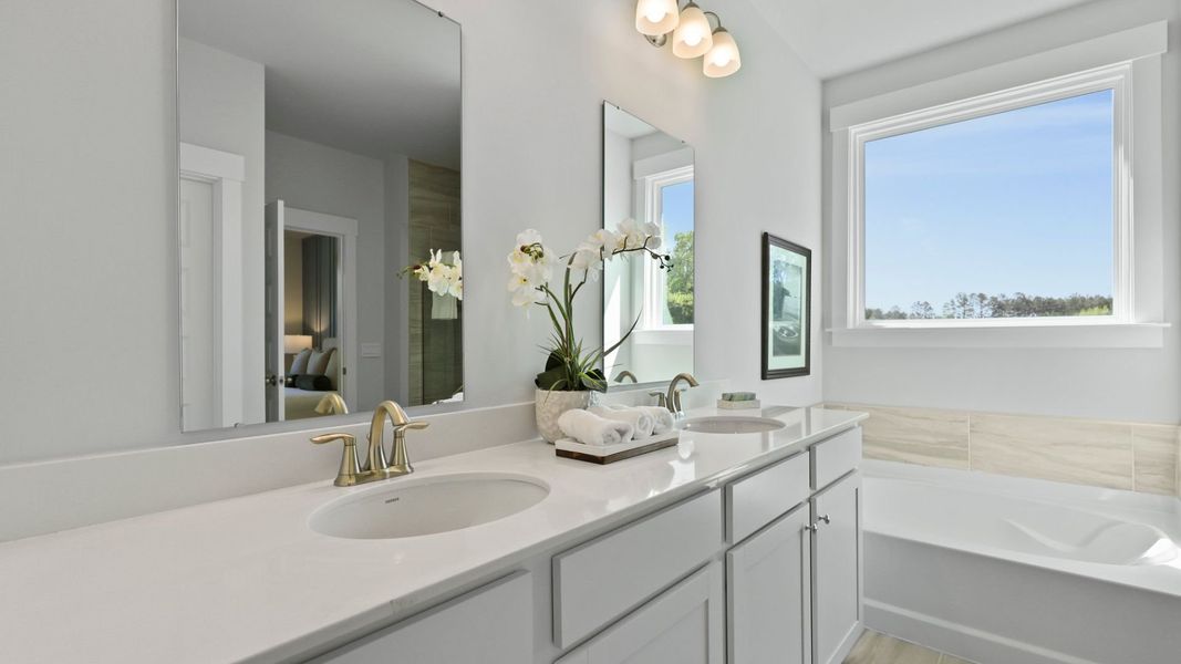 Furnished interior in a model home at Berkeley Bay in Ridgeville (Image 44).