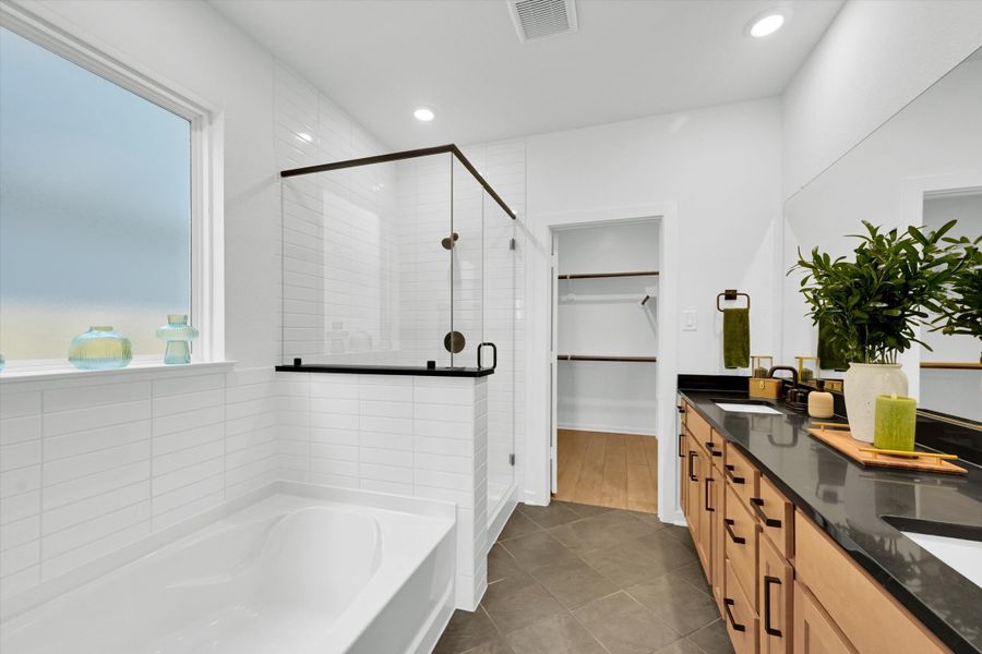 Furnished interior in a model home at La Segarra 40' in Brookshire (Image 34). Furnished interior in a model home at La Segarra 40' in Brookshire (Image 34).