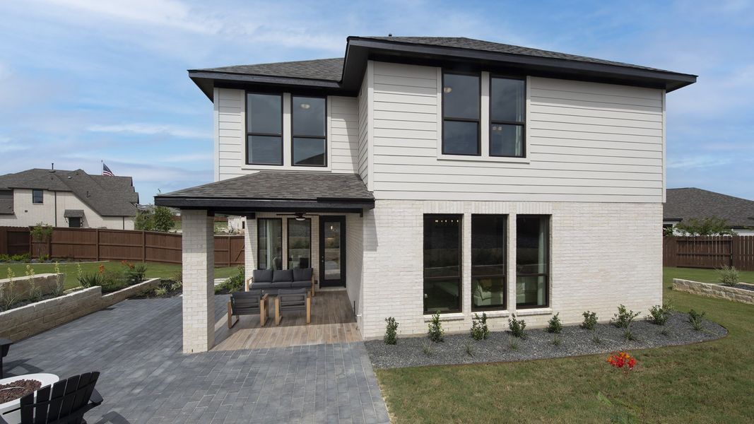 Exterior details of a home in Homestead 55', Schertz (Image 4).
