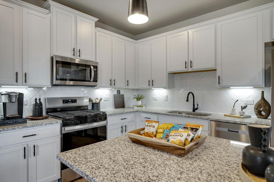 Fairway Crossing Model - Ellis