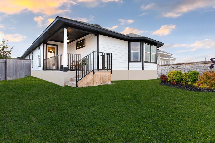 Exterior details of a home in Cloverleaf, Austin (Image 34).