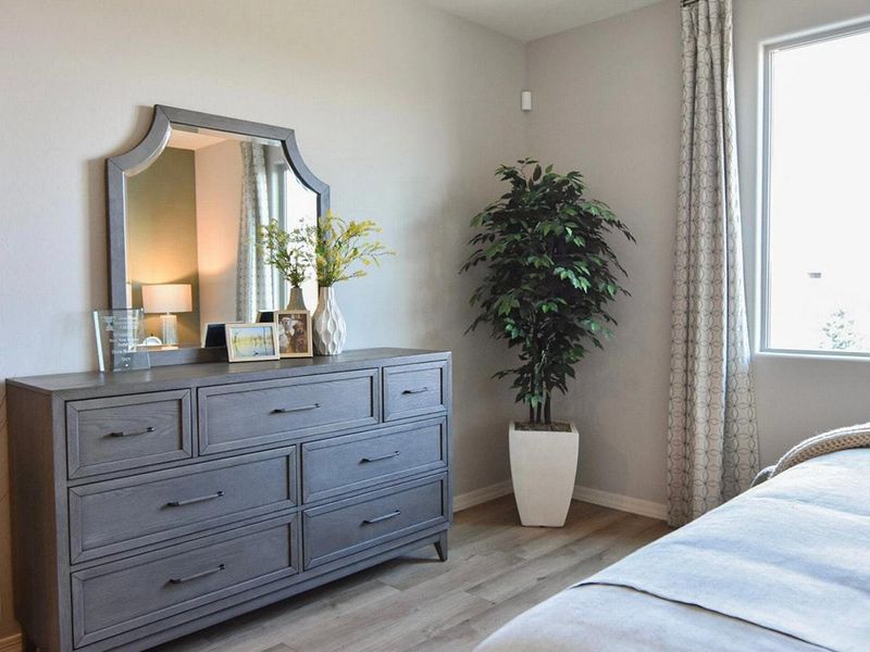 Furnished interior in a model home at North Ridge at Pronghorn Ranch in Prescott Valley (Image 15). Furnished interior in a model home at North Ridge at Pronghorn Ranch in Prescott Valley (Image 15).