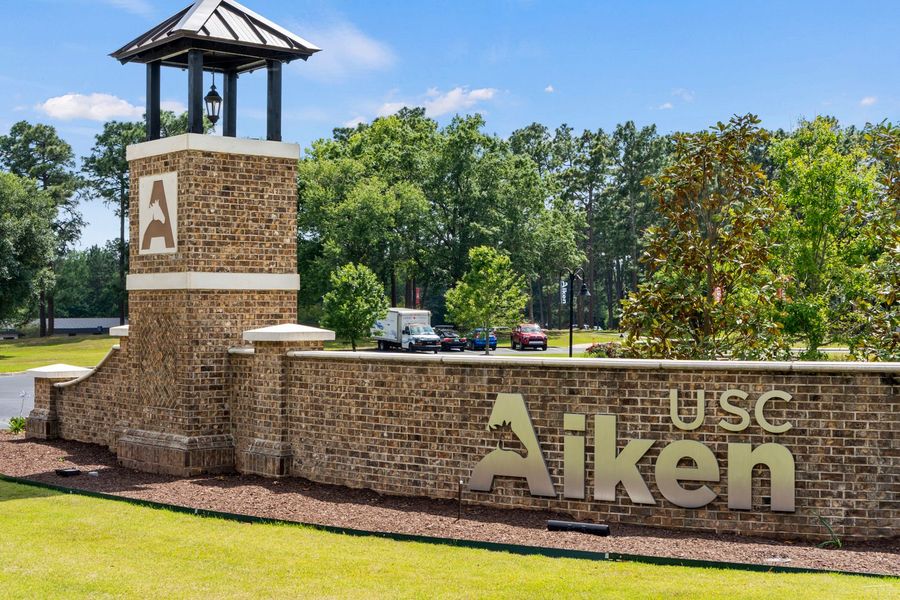 Less than 2 miles to USC Aiken Less than 2 miles to USC Aiken