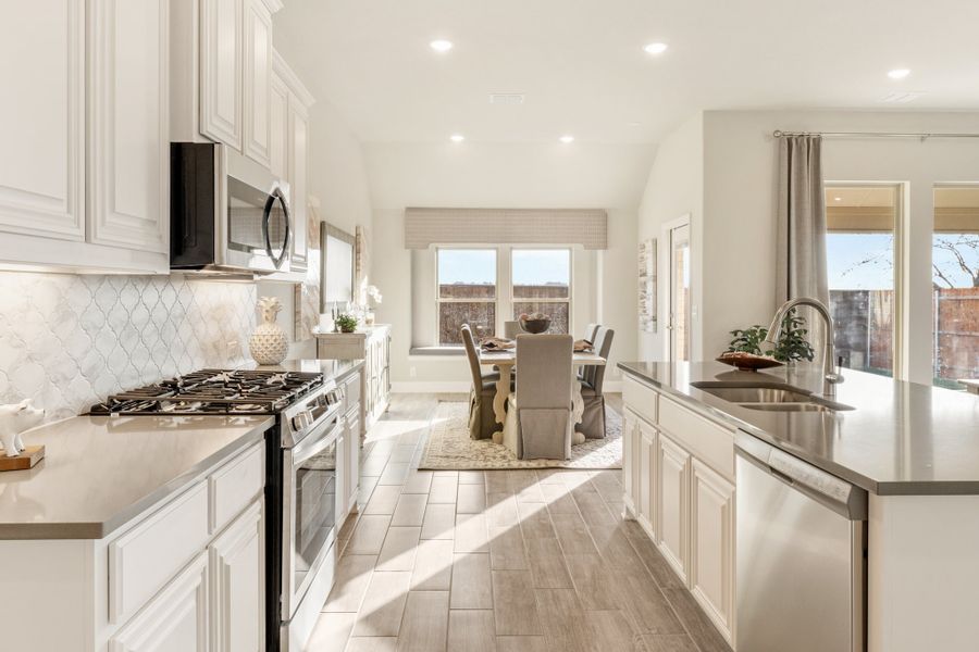 Timberbrook Caraway. Bloomfield Homes - New Homes in Dallas Fort Worth, Texas