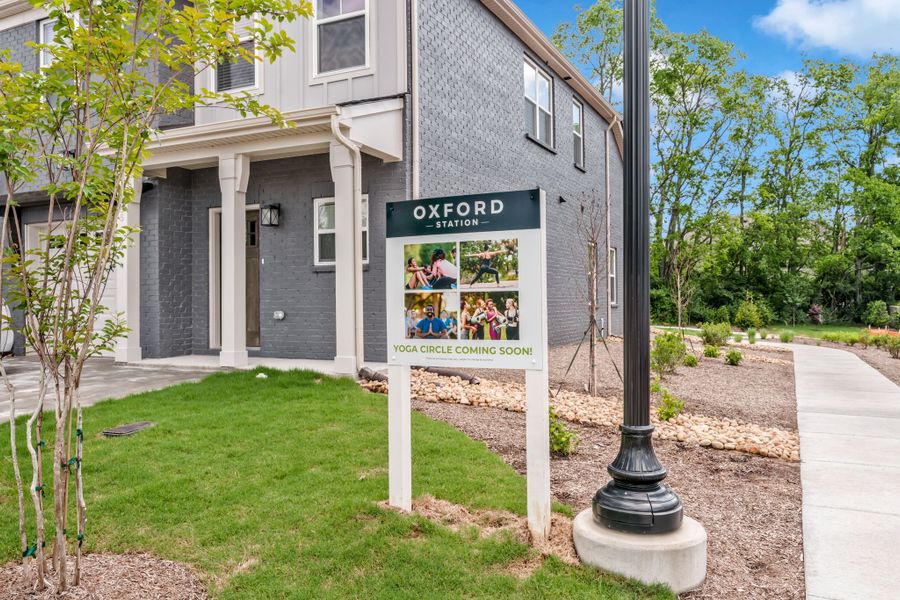 Front exterior of a home in the Oxford Station community, located in Gallatin, TN (Image 34).