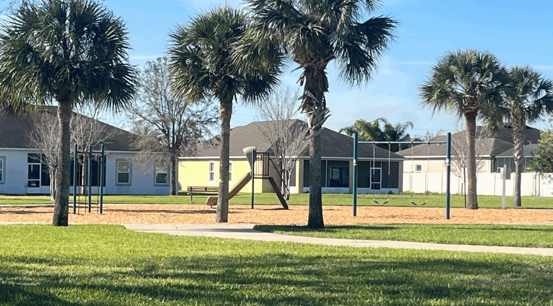 Community amenity available to residents of Haines Ridge in Haines City (Image 4).