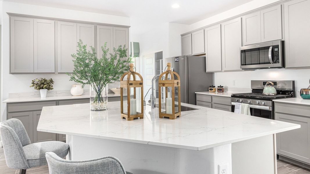 Furnished interior in a model home at Entrada Del Toro at Rancho Sahuarita in Sahuarita (Image 5).