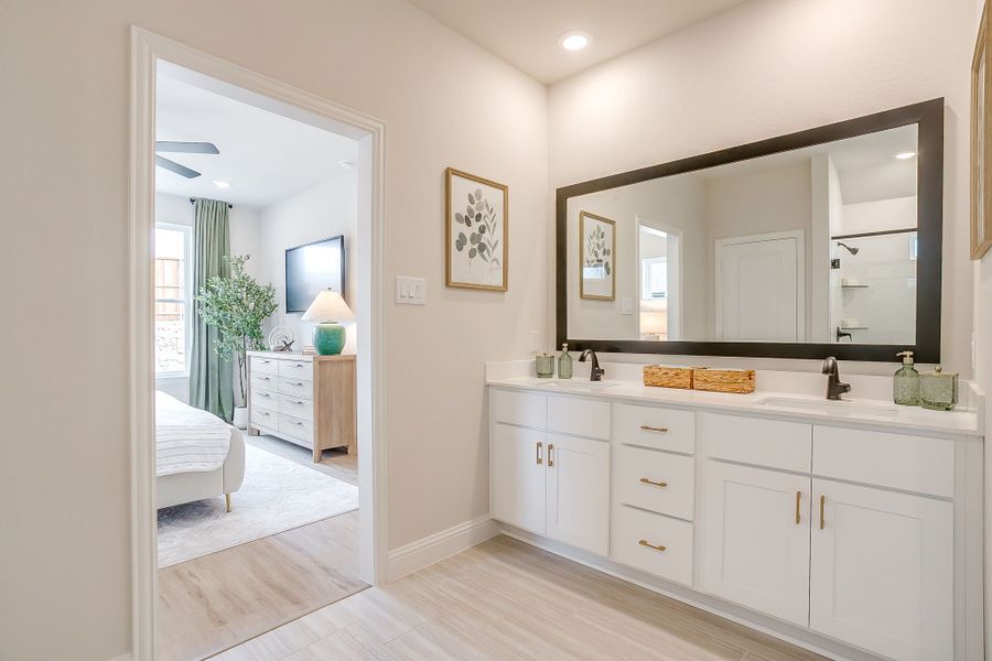 Furnished interior in a model home at Creekside in Royse City (Image 75).
