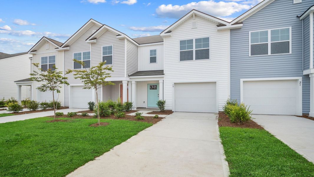 Front exterior of a home in the McKenzie Gardens community, located in Brunswick, GA (Image 17).