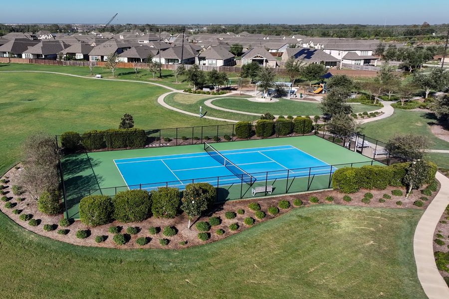 Image 47 of the Meridiana community in Manvel, TX.