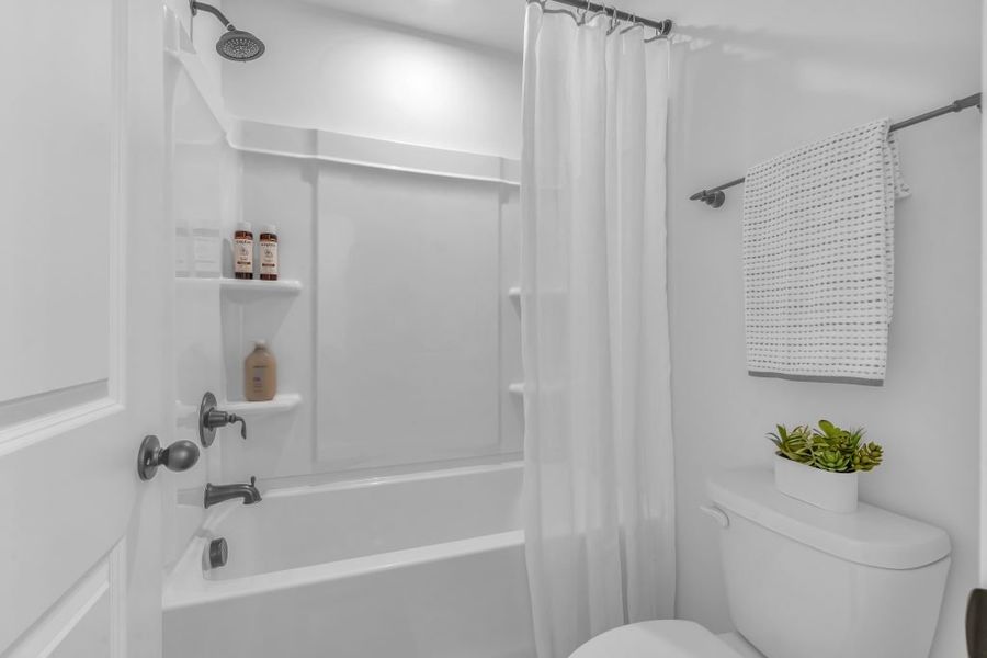 Furnished interior in a model home at The Overlook at Factory Shoals in Mableton (Image 39).