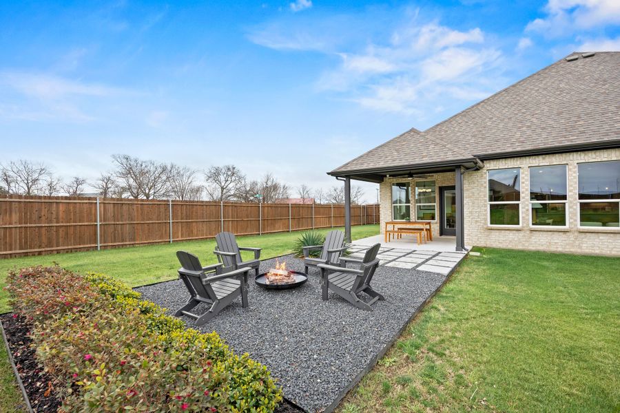 Exterior details of a home in Lovers Landing, Forney (Image 3).