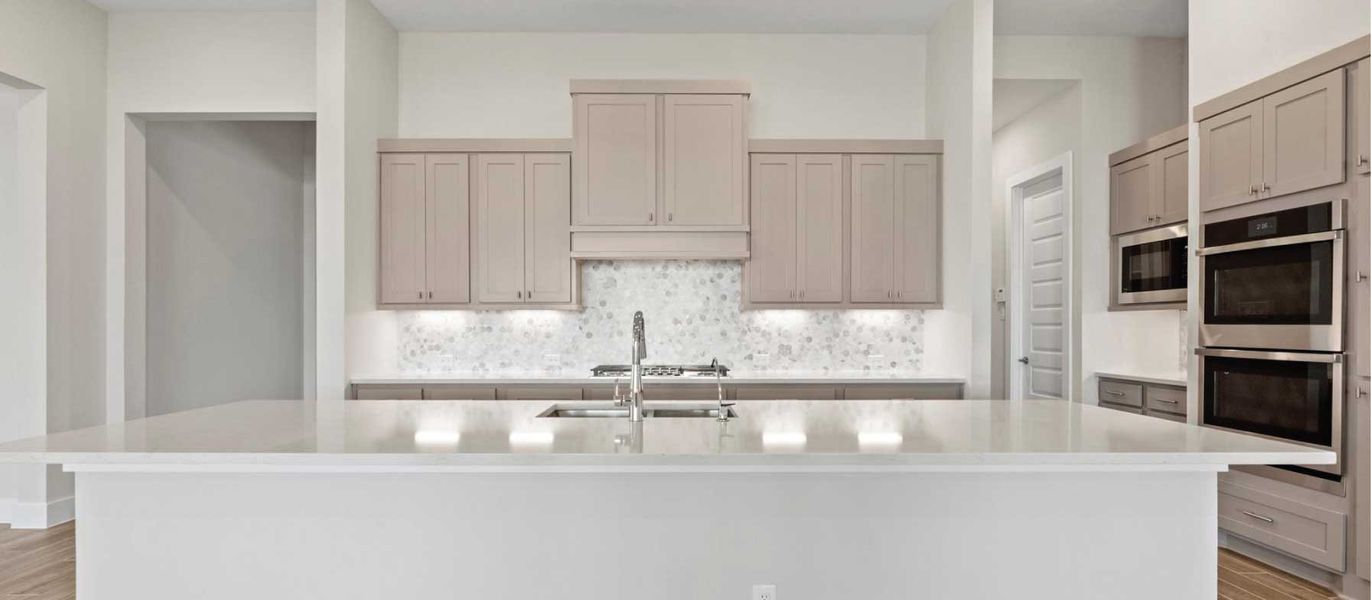 Image 4 of the LakeHouse 70 community in Katy, TX.