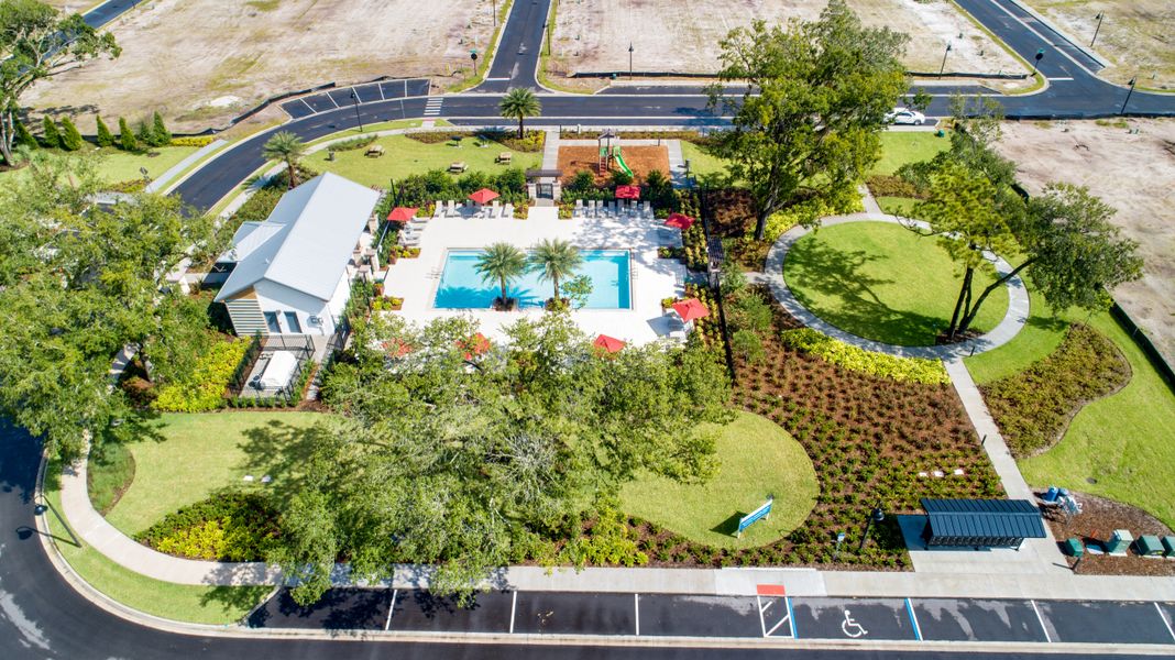 Image 38 of the Hawks Crest Townhomes community in Winter Park, FL.