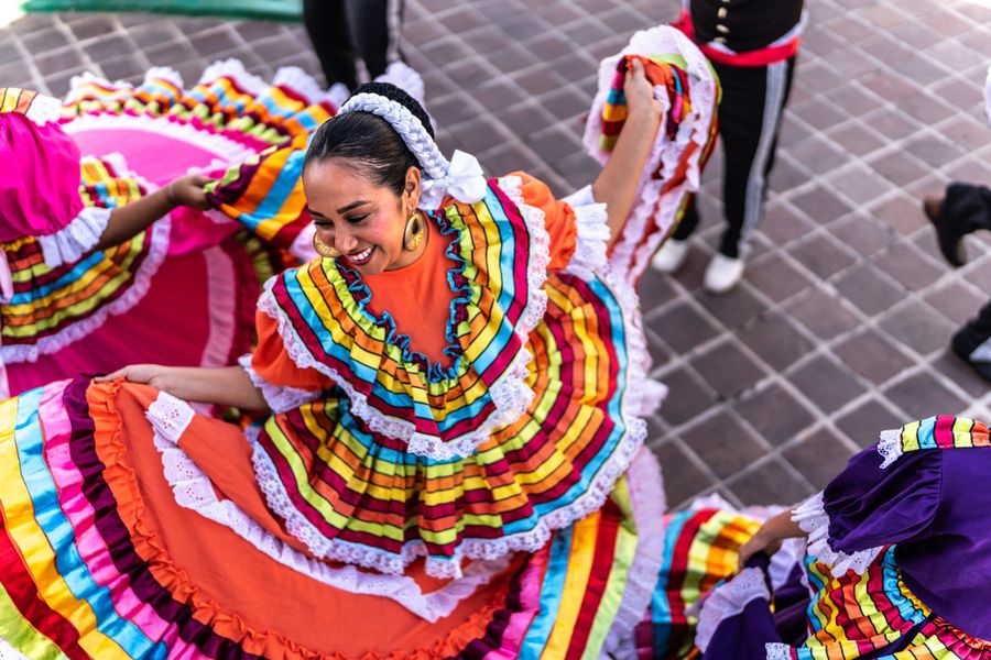 Experience art & culture at Mount Dora's year-round festivals, like the Frida Kahlo Festival in September | Bargrove Estates | New Homes in Mount Dora, FL | Landsea Homes