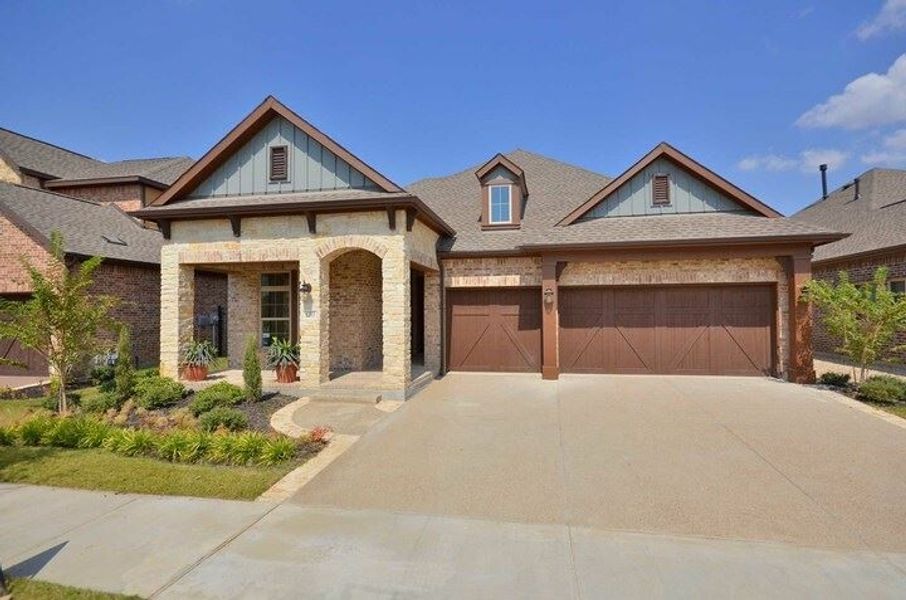 Image 7 of the Viridian Classics community in Euless, TX.