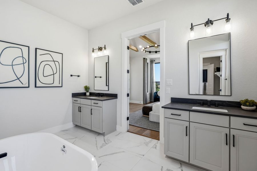 Resort-Style Baths