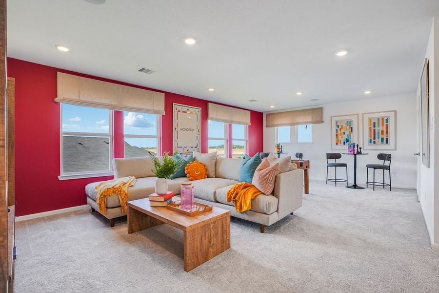 Furnished interior in a model home at Raburn Reserve 50s in Tomball (Image 95).