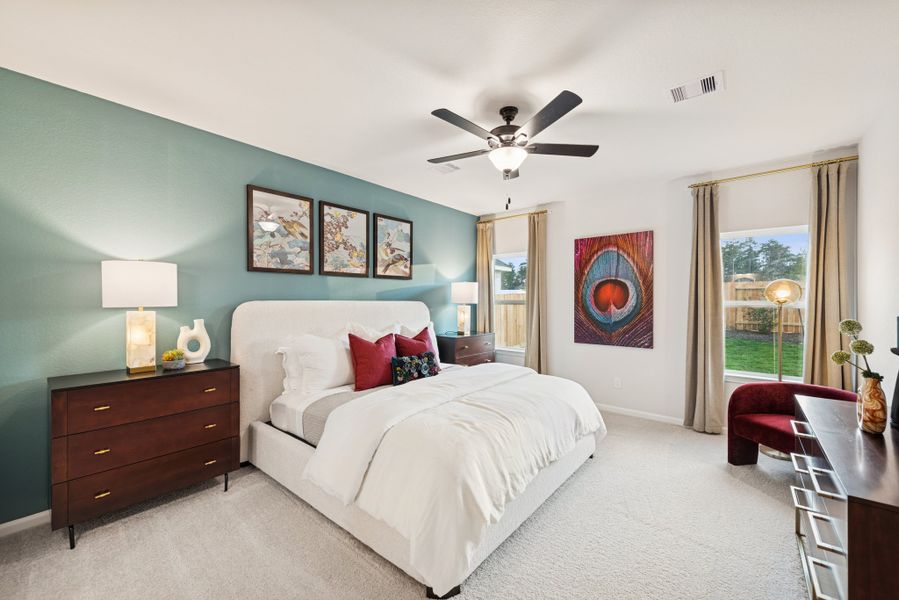 Furnished interior in a model home at Bay Creek in Baytown (Image 15).
