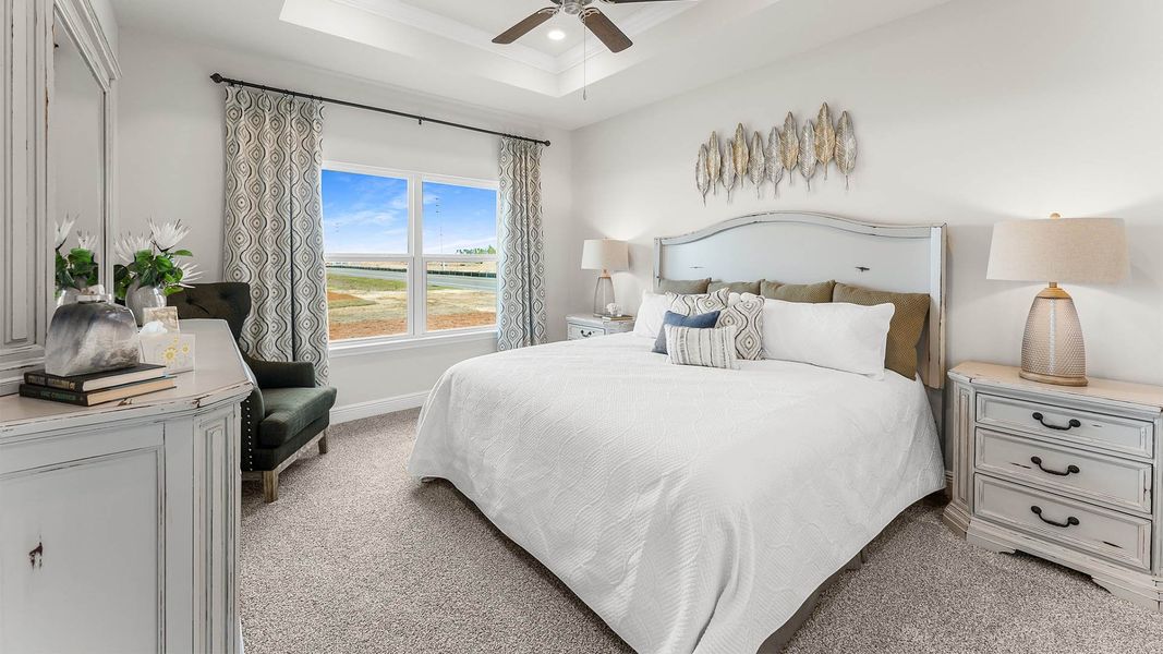 Furnished interior in a model home at Titus Park in Panama City (Image 9).