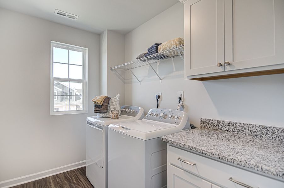 Russell | Laundry Russell | Laundry