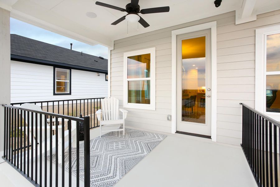 Exterior details of a home in Cloverleaf, Austin (Image 36).