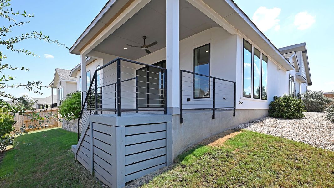 Exterior details of a home in Veramendi 50', New Braunfels (Image 5).